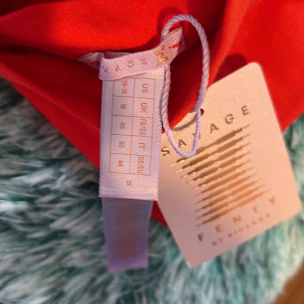 Fenty - Picture 7 of 9